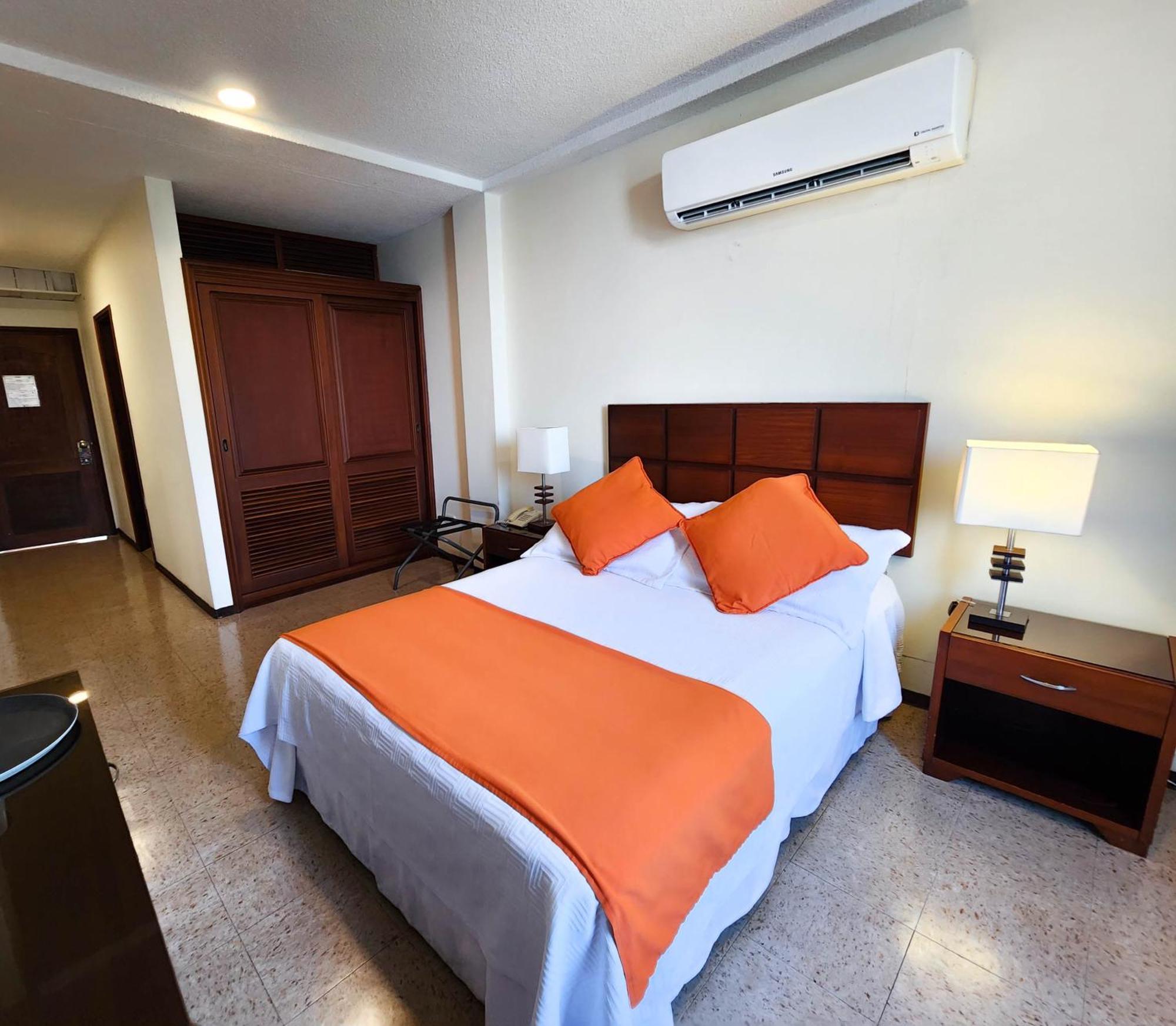 Hotel Anaconda Leticia Buitenkant foto